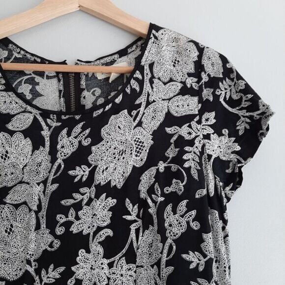 SILENCE + NOISE UO Floral Mini Dress Flowy Lightweight B&W Sz M - Picture 6 of 14